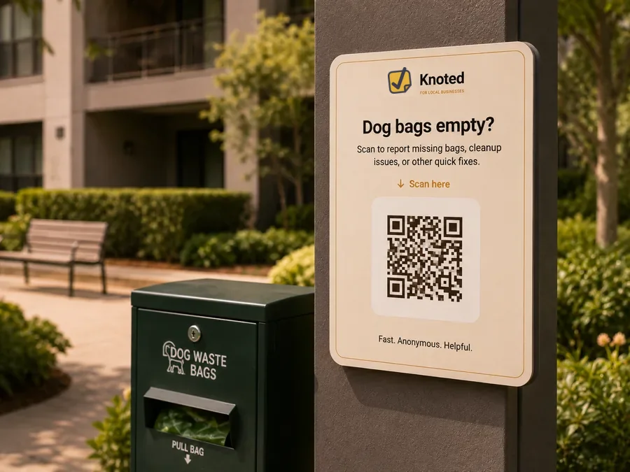 Knoted sign at a pet station